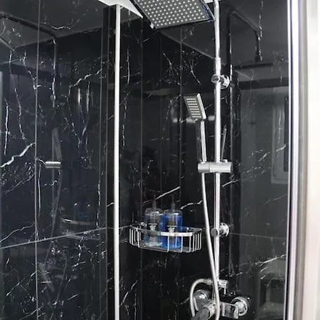 Cozy 2bd In Thissio-acropolis Athens