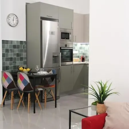 Apartment Cozy 2bd In Thissio-acropolis *