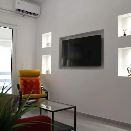 Cozy 2bd In Thissio-acropolis Athens
