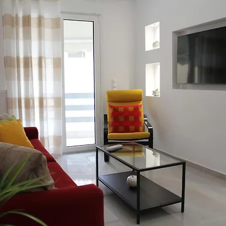 Cozy 2bd In Thissio-acropolis Athens